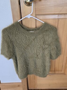 Cozy Eyelash Olive Short-Sleeve Fuzzy Crewneck Sweater